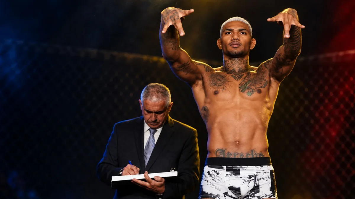 Michael MoralesMpesaje espera titulo UFC